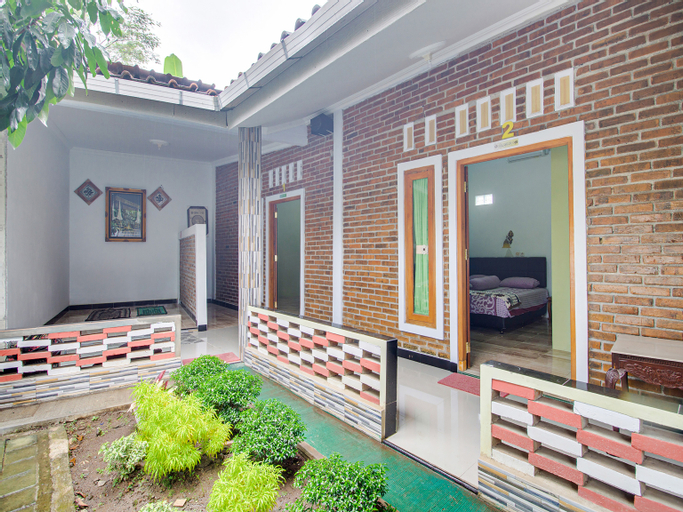 OYO 3355 Homestay Syariah Asyuban, Magelang