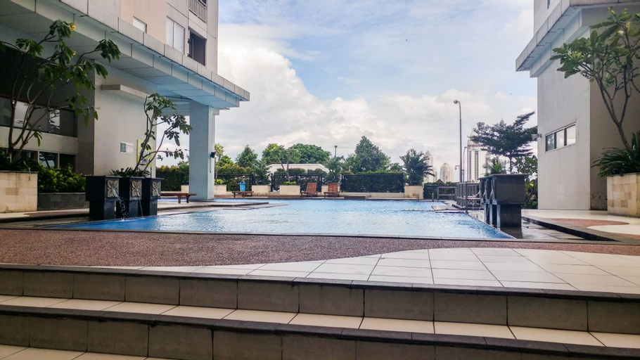 Sport & Beauty 3, 2BR Comfortable Pakubuwono Terrace Apartment By Travelio, South Jakarta