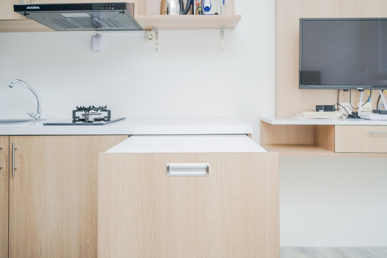 Comfy and Modern Studio Bintaro Icon Apartment By Travelio, South Tangerang