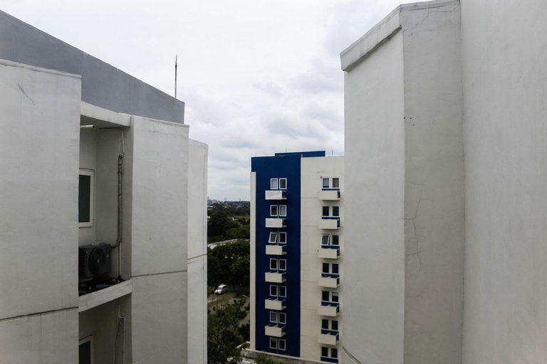 Public Area, Minimalist and Stylish Studio Aeropolis Tangerang Apartment By Travelio, Tangerang