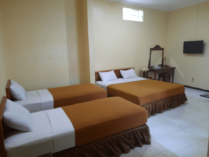 Bedroom 2, Hotel Mahkota Pati, Pati