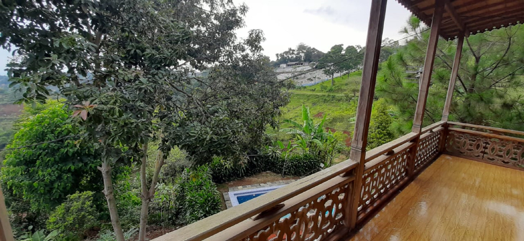 Villa D'troy Punclut, Bandung