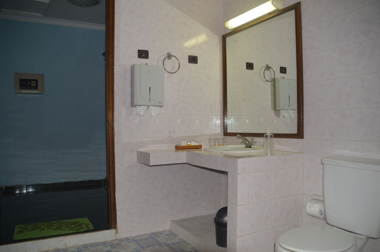 Bathroom 4, Bagus Beach Resort Lovina, Buleleng