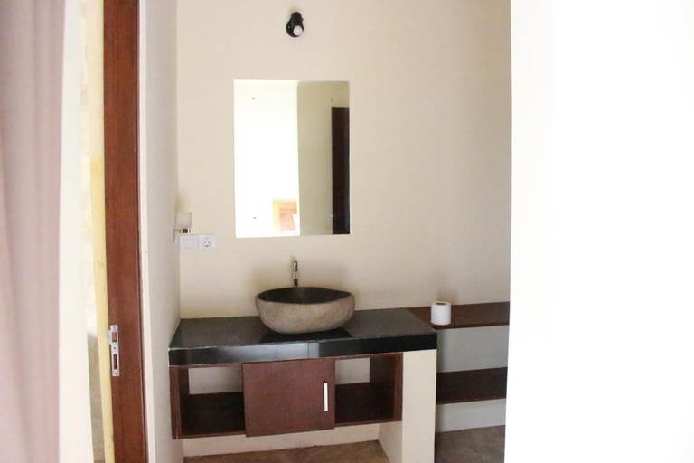 Bathroom 4
