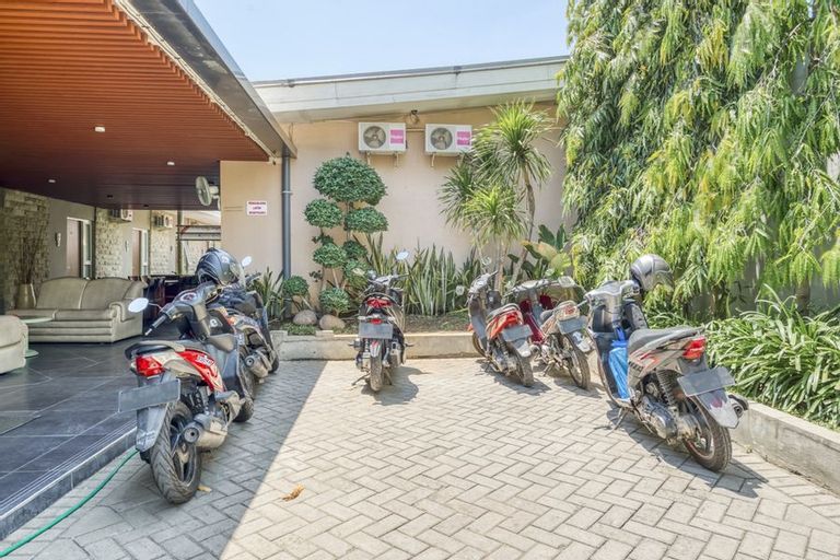 Sunshine Family Homestay near Terminal 1 Juanda Airport, Surabaya