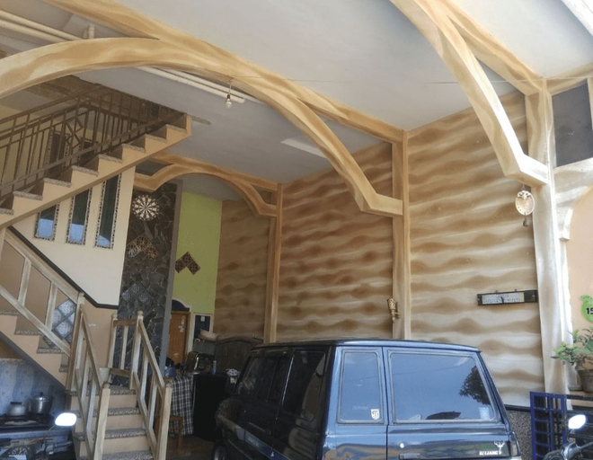 Exterior & Views, Villa Songgoriti No 15, Malang