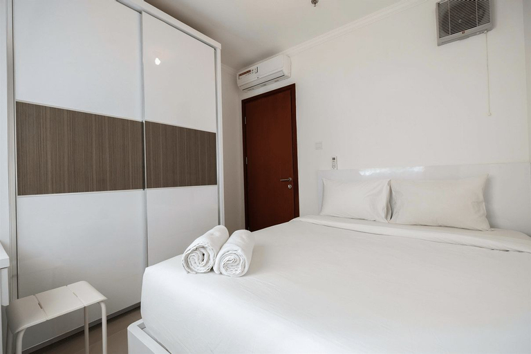 Homey 2BR Signature Park Grande Apartment By Travelio, East Jakarta