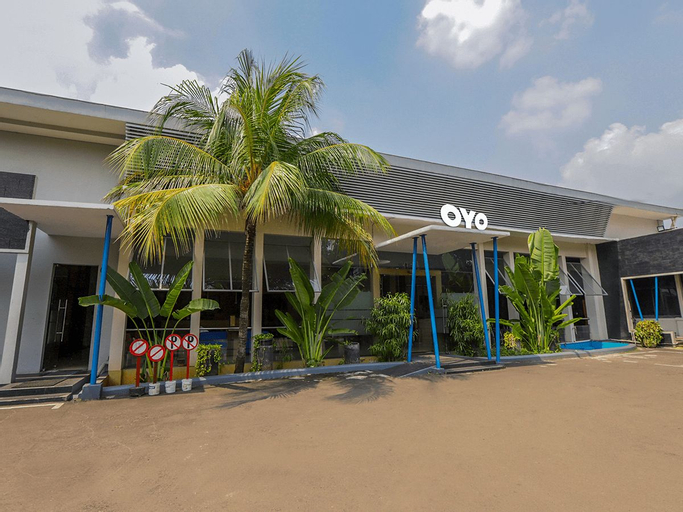 OYO 918 Hotel Senen Indah Syariah Near Rs Darmais, Central Jakarta