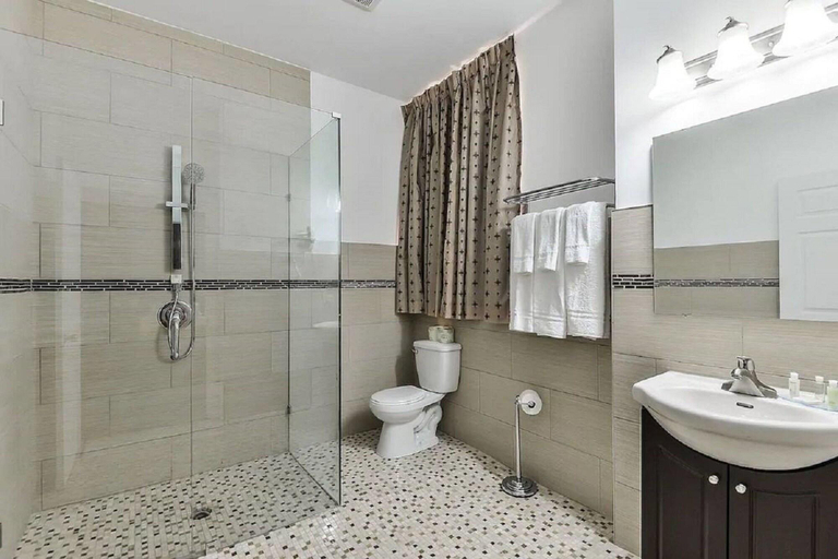 Bathroom 4, Nu Hotel Toronto, Peel