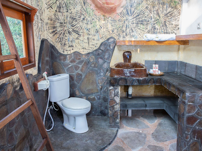 Bedroom 3, OYO 1045 Sayang Mama Inn, Lombok
