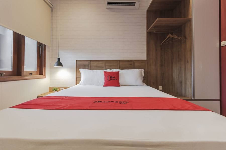 Bedroom 3, RedDoorz Plus @ CBD Bintaro, South Tangerang