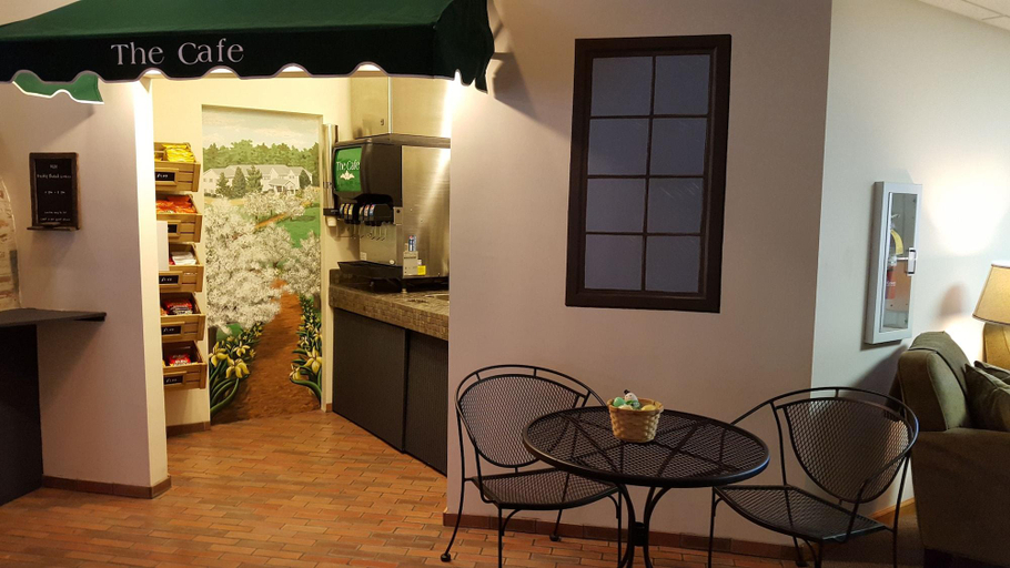 Public Area 2, Brook Pointe Inn, Kosciusko