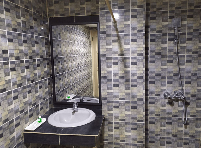 Bathroom 5, Rangkayo Basa - Halal Hotel Padang Panjang, Padang Panjang