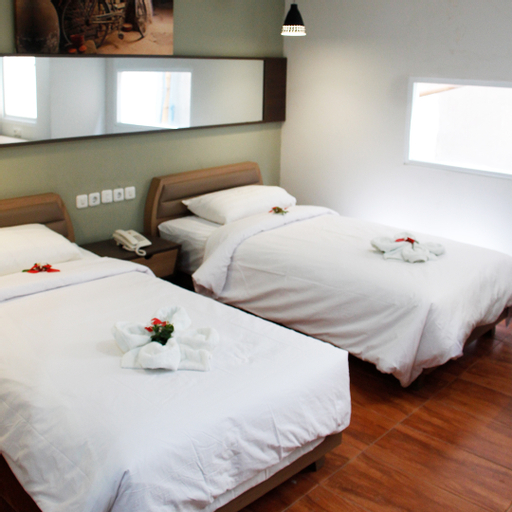 Bedroom 4, Azka Hotel Managed by Salak Hospitality, East Jakarta