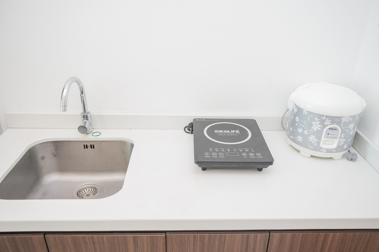 Others 2, Modern Studio Apartment at Tree Park Cikokol By Travelio, Tangerang