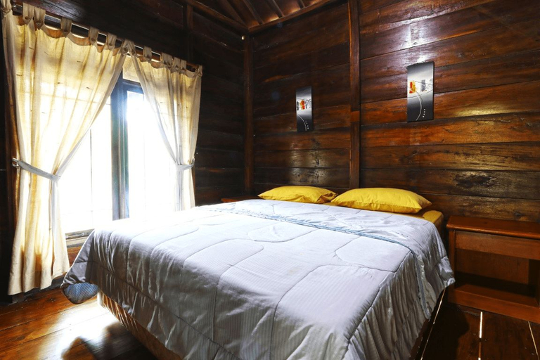 Bedroom 2, Negla Beach Villa, Garut