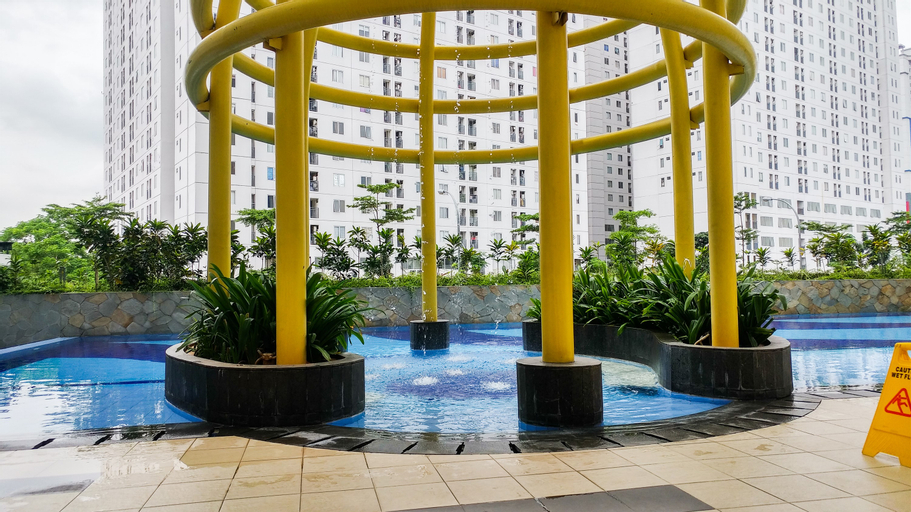 Public Area 3, Strategic and Cozy 2BR Bassura City Apartment By Travelio, East Jakarta