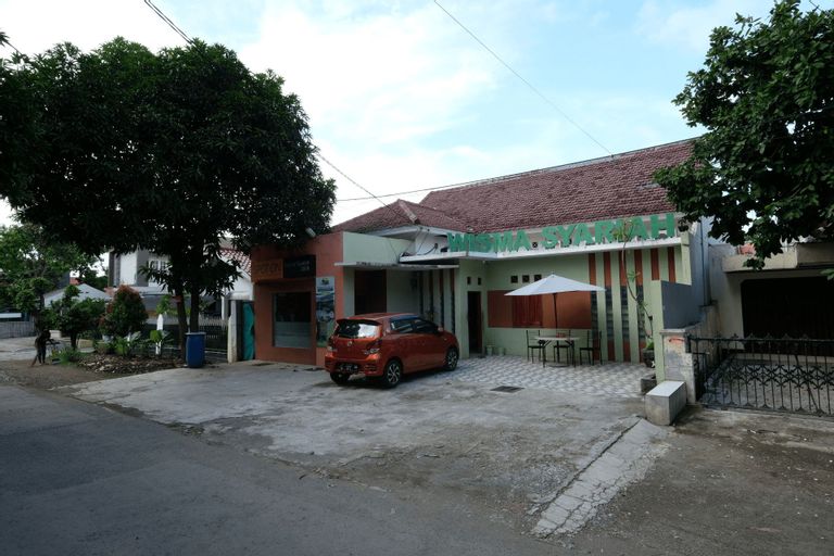 Exterior & Views 2, Wisma Syariah Karawang, Karawang