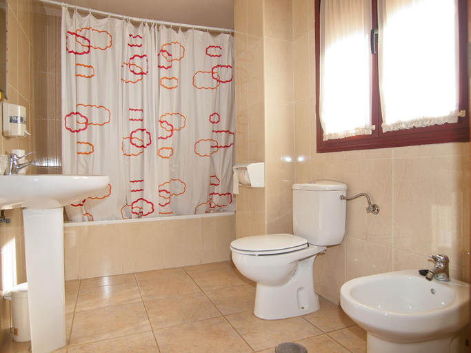 Bathroom 3, Hostal La Maravillosa, León
