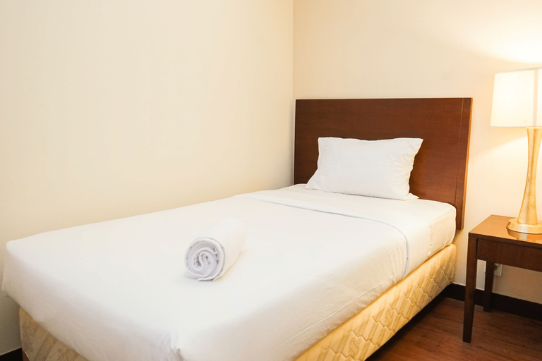 Ancol Marina 1BR Queen Bed Tower A By Travelio, North Jakarta