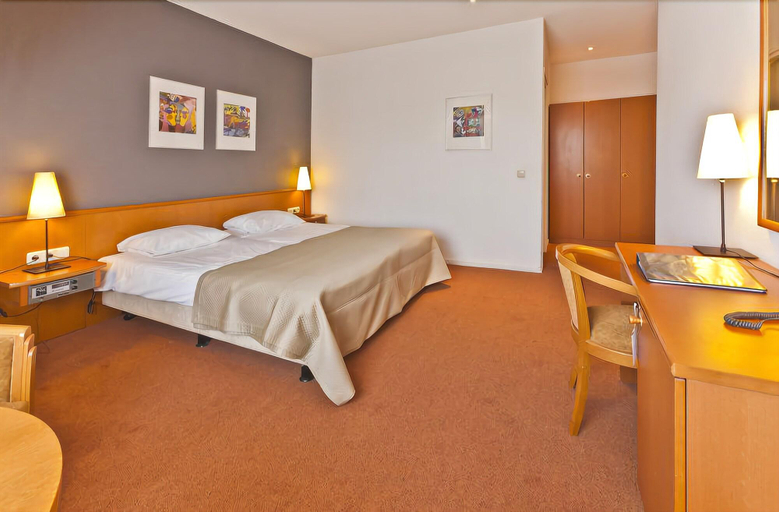 Bedroom 3, De Zon Hotel & Restaurant, Ommen