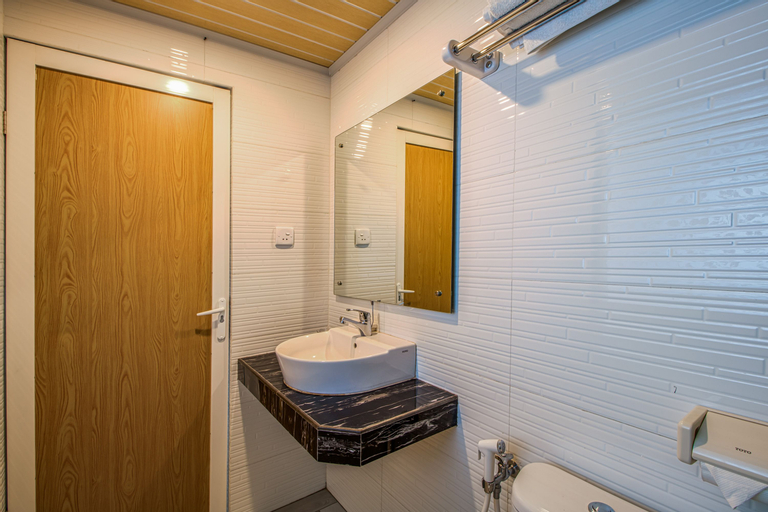 Bathroom 4