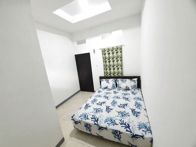 OYO Life 3021 Kost Setia, East Jakarta