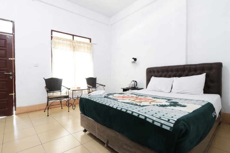 Bedroom 2, Villa Keluarga Bre Batunanggar, Karo