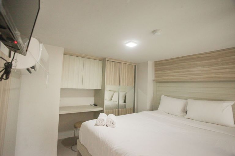 Best Value Loft Studio Room Apartment at Amega Crown By Travelio, Sidoarjo