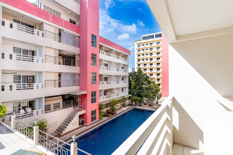Eastiny Place Hotel, Bang Lamung