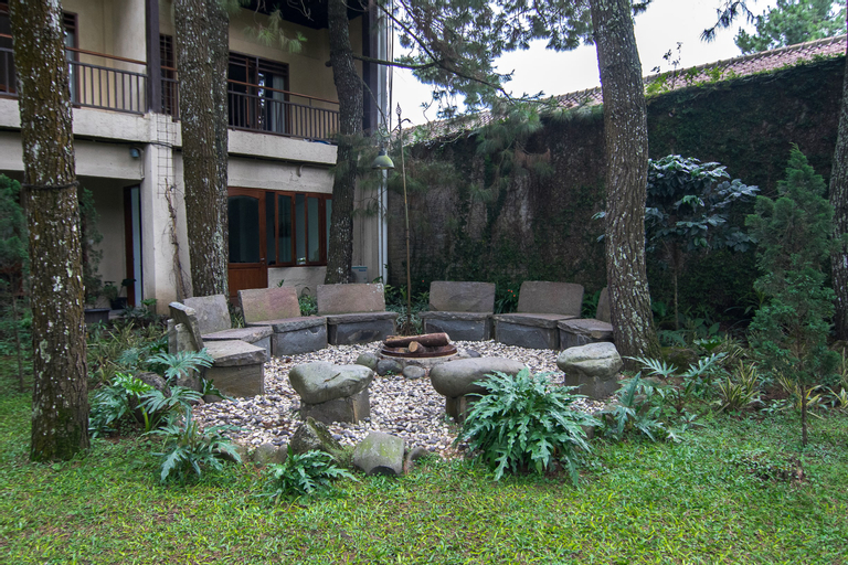 Exterior & Views 2, Sandalwood Boutique Hotel, Bandung