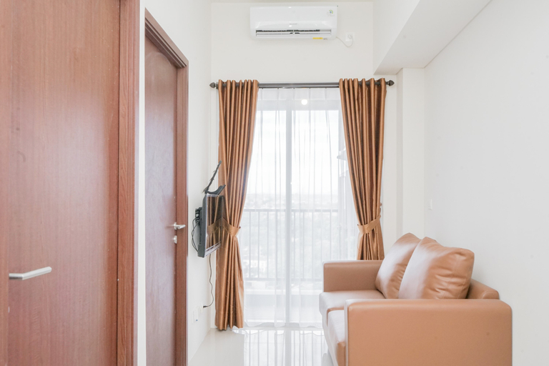 Bedroom 2, Comfy 2BR Apartment at Parkland Avenue By Travelio, South Tangerang