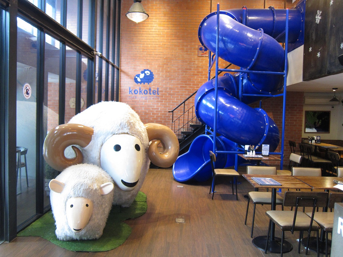 Public Area 4, Kokotel Bangkok Surawong, Bang Rak