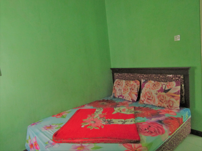 Bedroom 2, Hotel Nirmala, Magetan