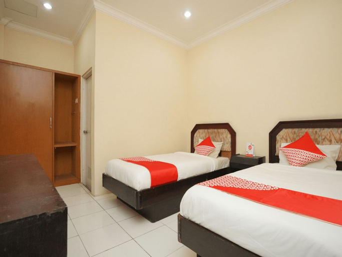 OYO 2003 Female Guest House, Probolinggo