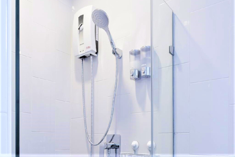 Bathroom 11