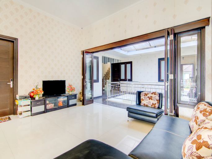 OYO 3861 Homestay Villa Tidar, Malang