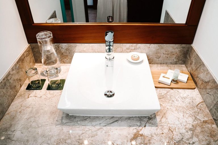Bathroom 5, Hotel Cucuve, Santa Cruz