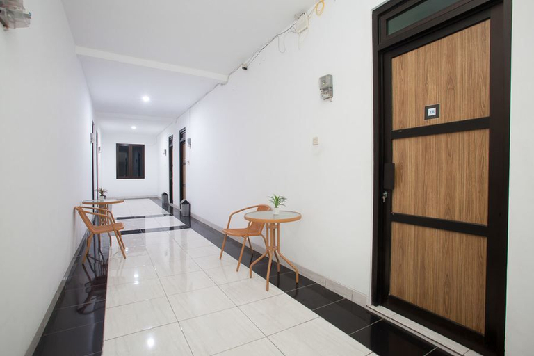 Others 4, RedDoorz Syariah near DBL Arena 2, Surabaya