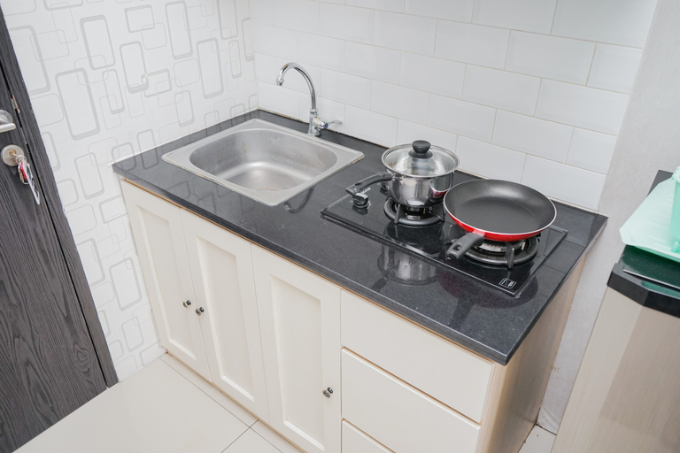 Others 2, Gaudy Studio at Baileys Apartment by Travelio, Tangerang Selatan