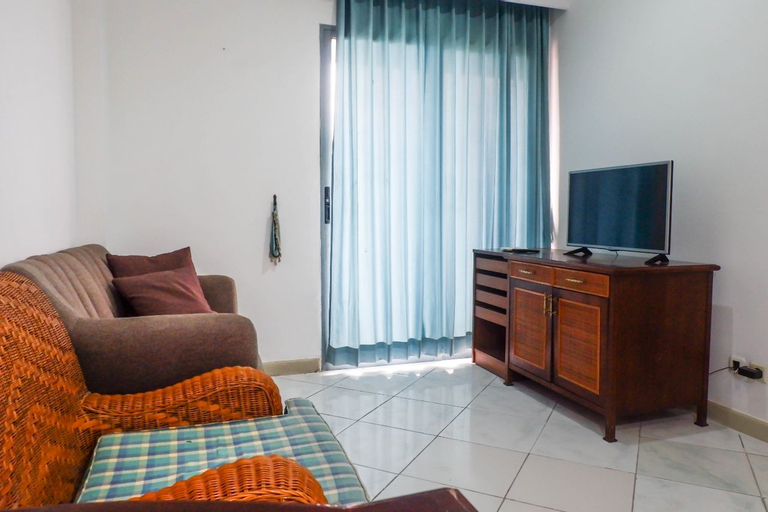 Exterior & Views 2, Spacious Classic 1BR Apartment at Taman Beverly By Travelio, Surabaya