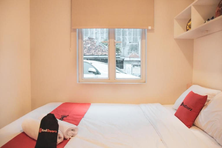 Bedroom 5, RedDoorz Plus Syariah near Manggarai Station 3, Jakarta Selatan