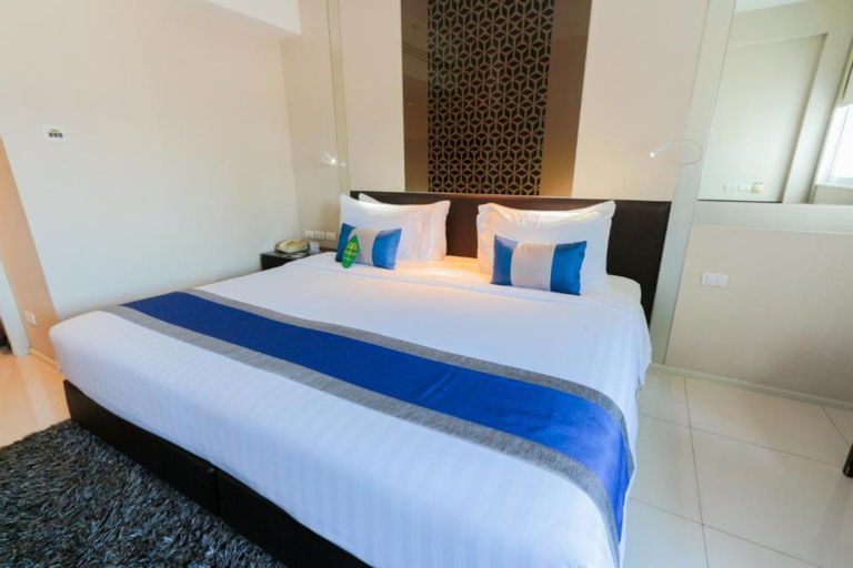 Bedroom 3, Mandarin Hotel Managed by Center Point, Bang Rak