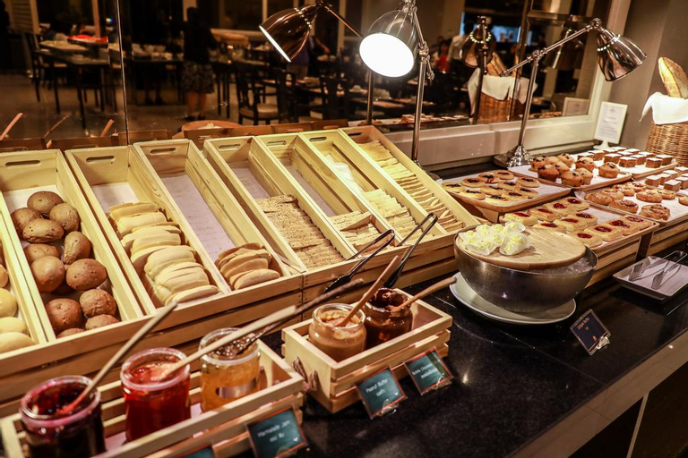 Food & Drinks 7