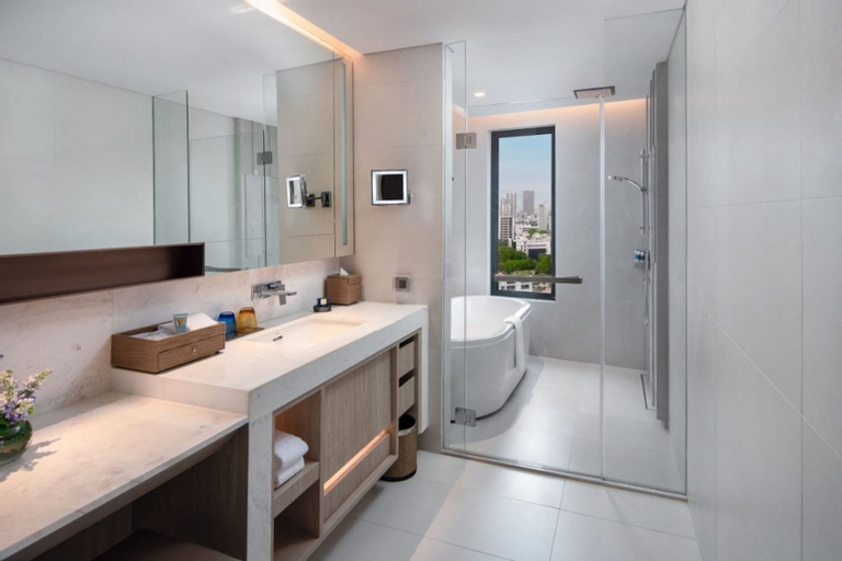 Bathroom 7