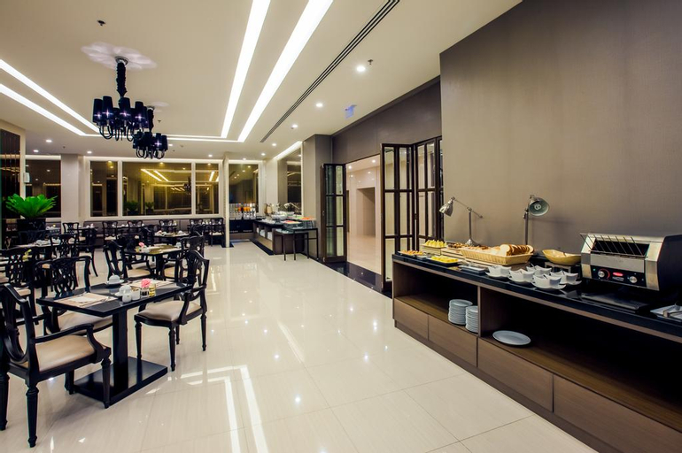Food & Drinks 4, Mandarin Hotel Managed by Center Point, Bang Rak