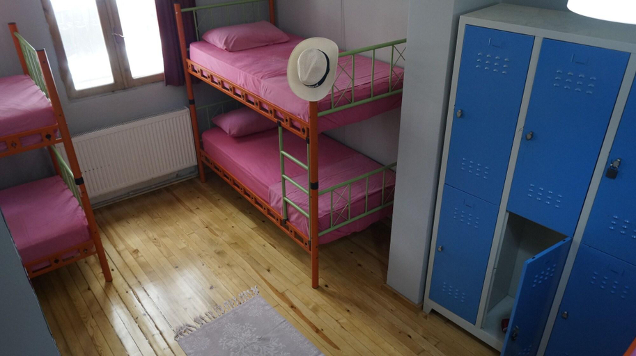 Bathroom 5, Windrose Hostel Istanbul, Beyoğlu