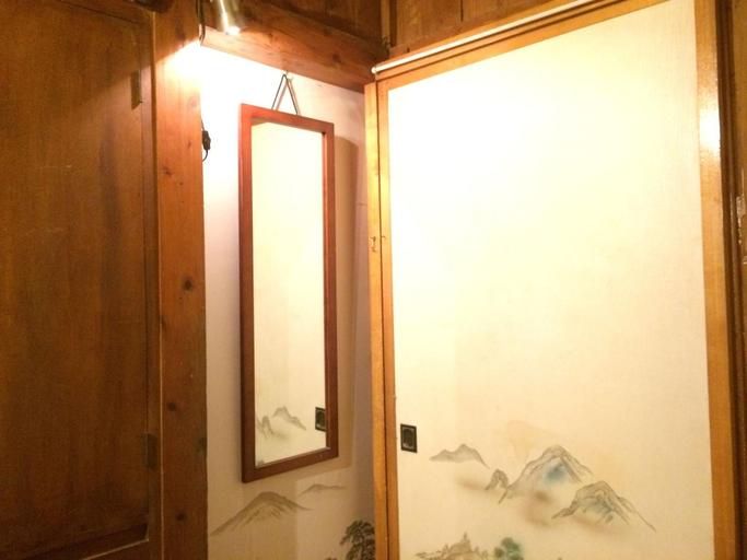 Bathroom 5, Goyah-so, Okinawa