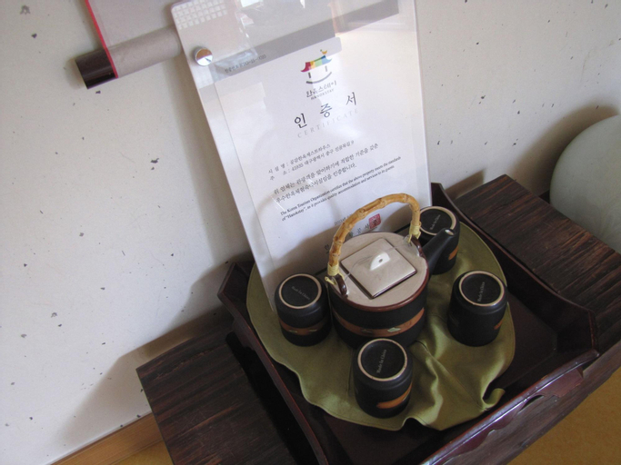Food & Drinks, Empathy Hanok, Buk