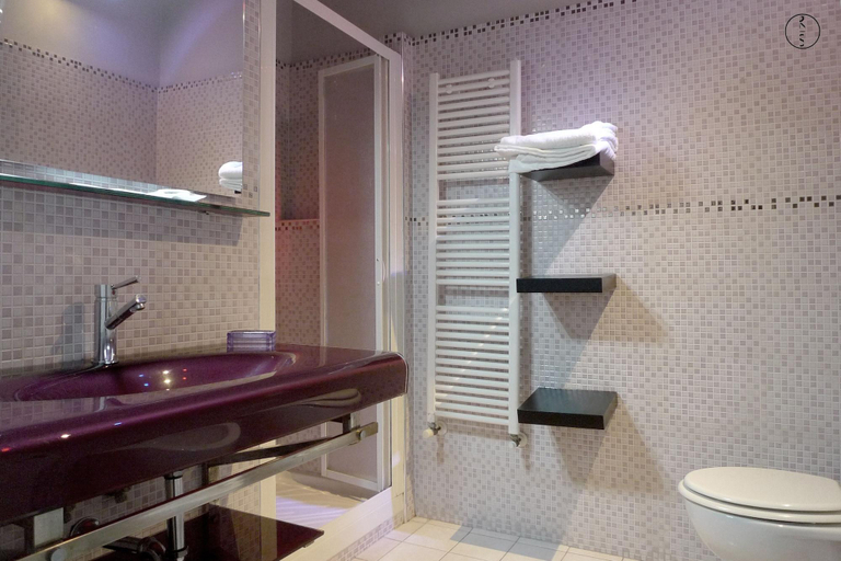 Bathroom 5, Relais Stibbert Florence, Florence